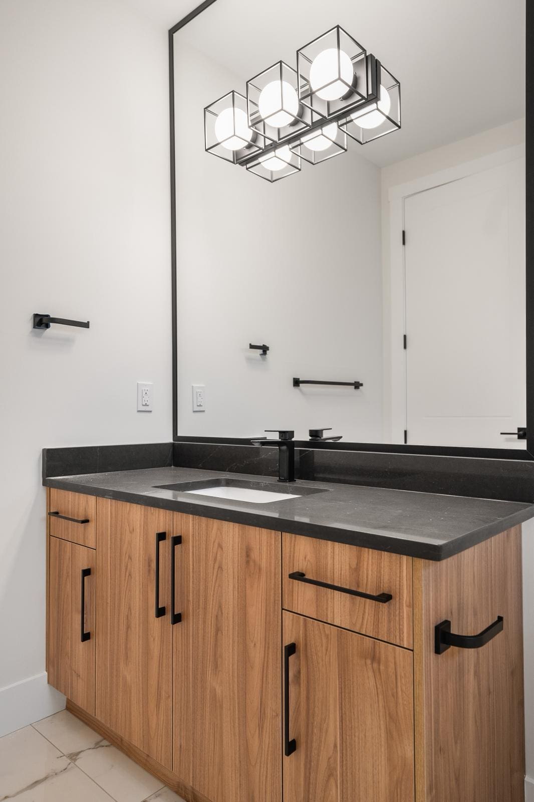 Bathroom Geometric Vanity Light Fixture - Verde Electrical Ltd