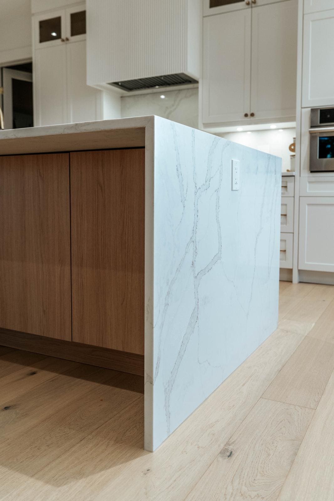 Kitchen Island Waterfall Quartz Outlet - Verde Electrical Ltd